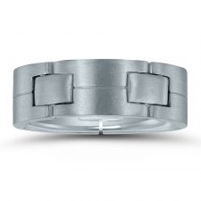 Custom wedding band with moveable link